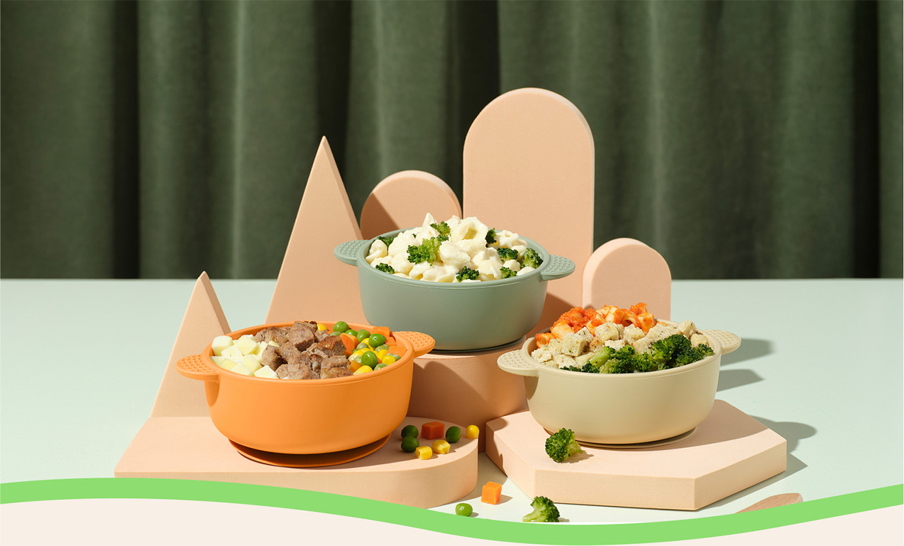 Finger foods on pedestals